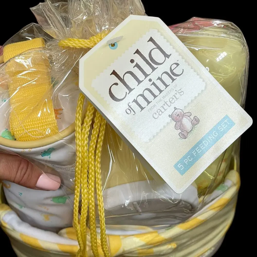 Vintage Carter's Child of Mine Baby Gift Set 5 Piece Feeding Yellow Bag Giraffe